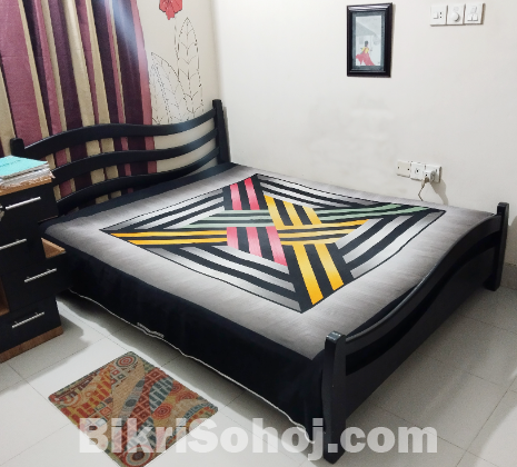অটোবি কুইন সাইজ বেড